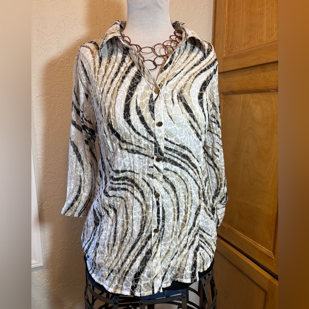 JM Collection Women's Blouse- Black and Cream